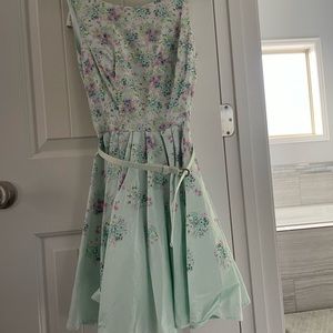 Lauren Conrad mint green floral dress with cutout in the back. Size 2